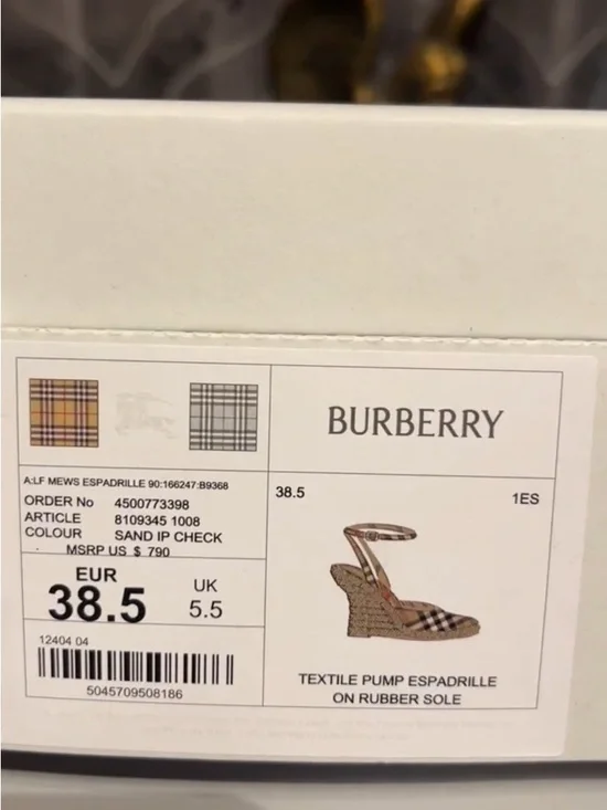 Burberry Check Mews Espadrille Pumps - Picture 5 of 14